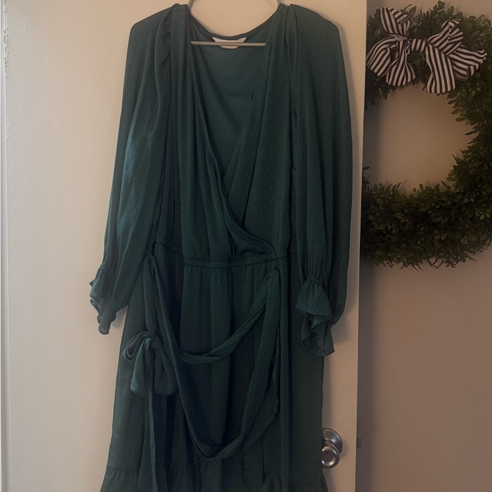 LC Lauren Conrad green Dress with pattern